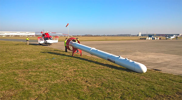 Vorbereitungen für Nordschweden. Der auf dem Flugplatz in Hildesheim stationierte BGR-Hubschrauber mit einer Flugsonde, die bei Kiruna eingesetzt wird.